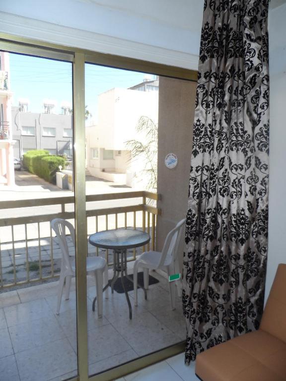 לימסול Geotanya Apartments חדר תמונה